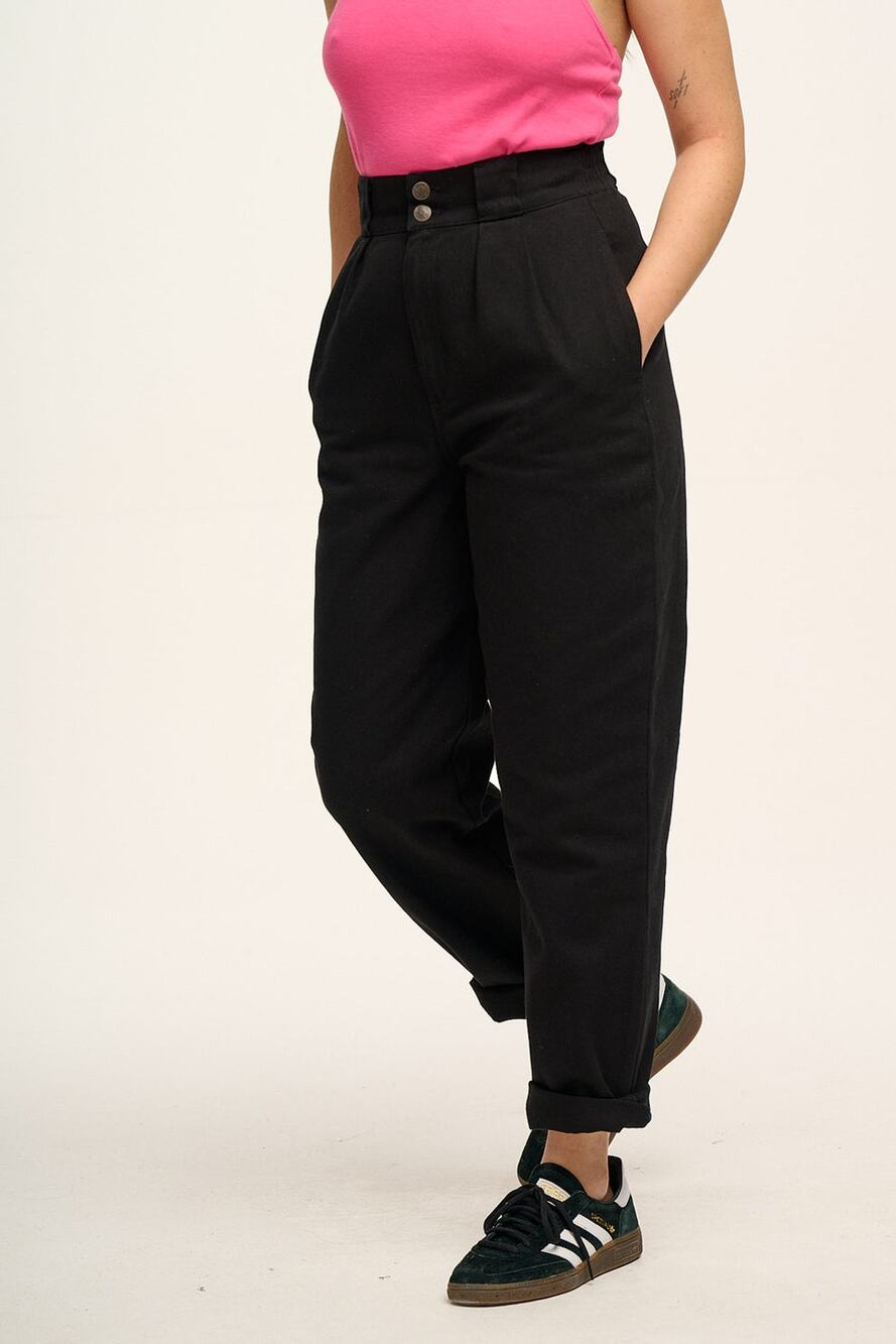 Lucy and Yak Addison 26X30 Tapered Jeans Black High Waist Cotton